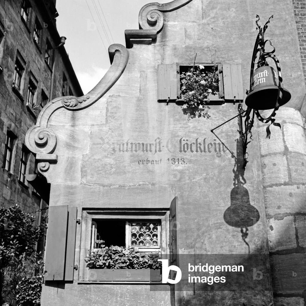 Famous Bratwurst Gloecklein restaurant at Nuremberg, Germany 1930s (b/w photo)
