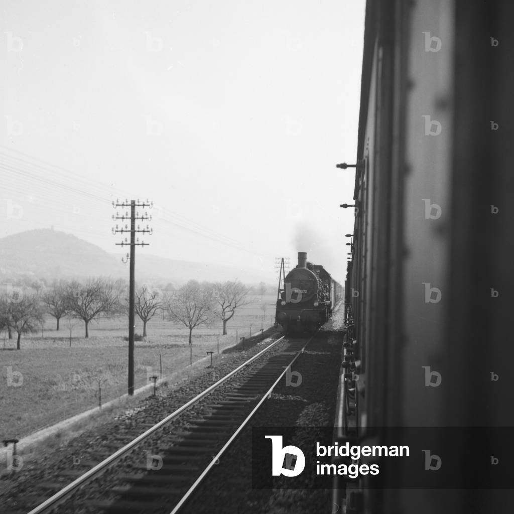 Two trains of the Deutsche Reichsbahn meeting, Germany 1930s (b/w photo)