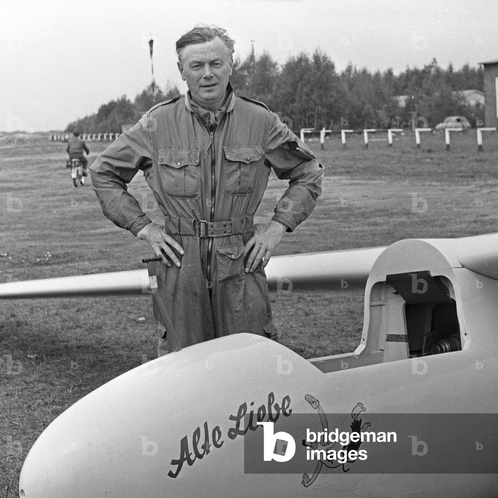 German glider pilot Heinz Huth with his glider 