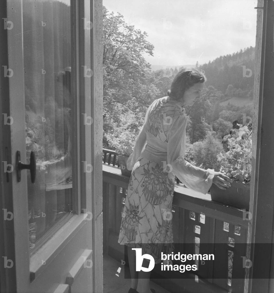 German actress Evelyn von Schoening at the spa resort Villa Sommerberg at Bad Rippoldsau in the Black Forest, Germany 1930s (b/w photo)