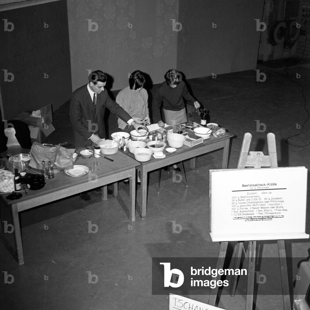 Mr. Chang Cooks Chinese