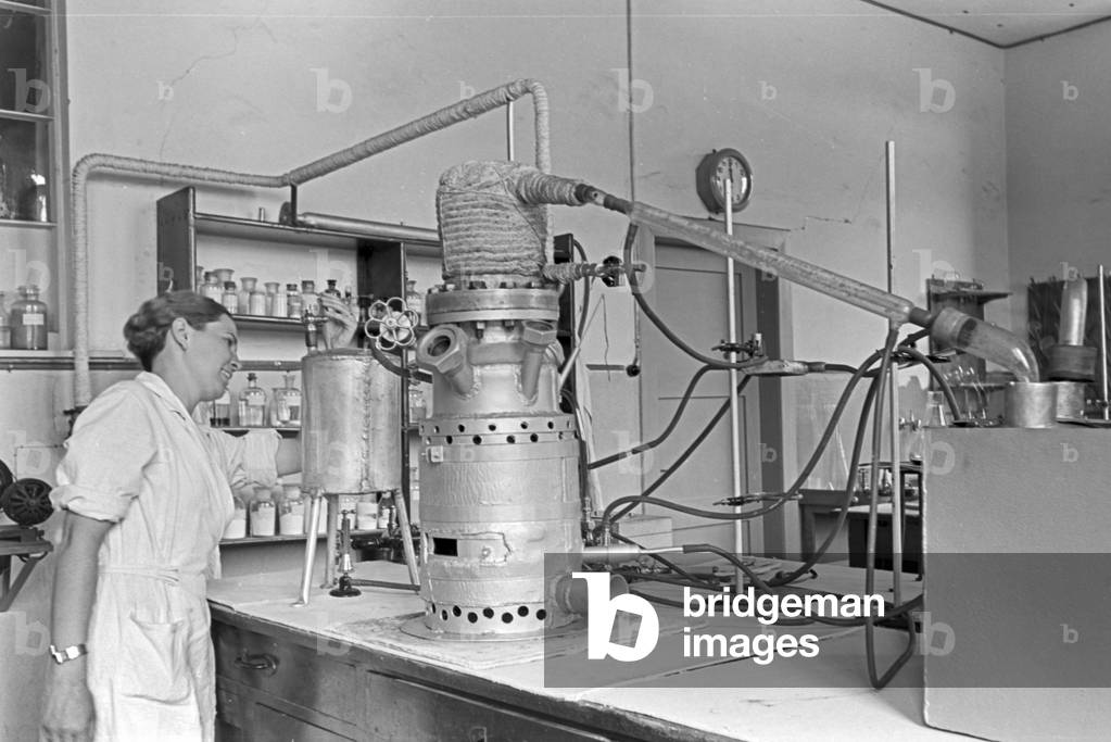 A guided tour through a factory of fatty acid in Witten, Germany 1930s (b/w photo)