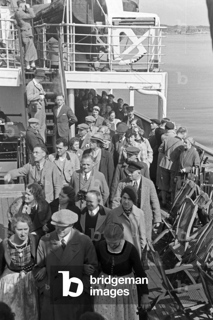 Passenger of the cruise to Norway with the KdF ship 