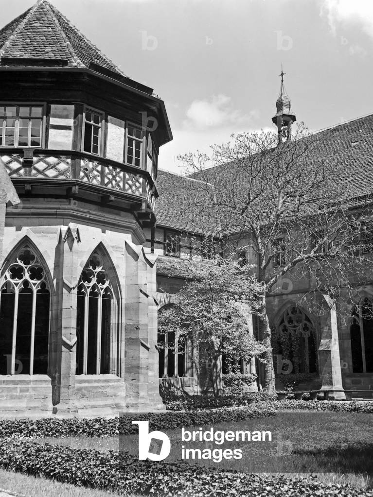At spa resort Bad Nauheim, Germany 1930s (b/w photo)