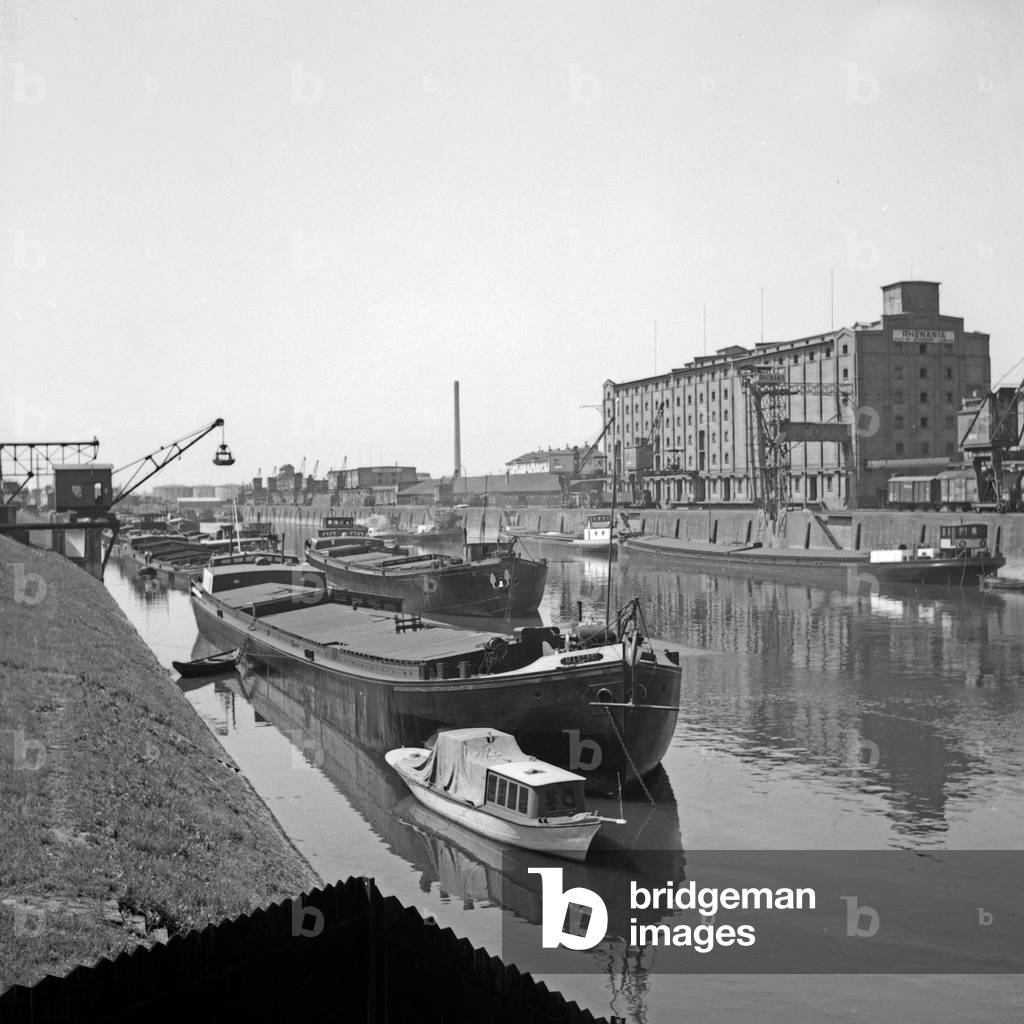 At Ludwigshafen harbor, Germany 1930s (b/w photo)