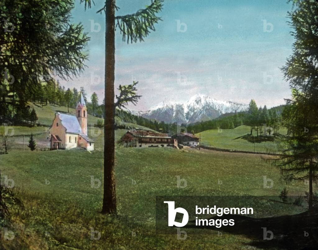 Chapel along the street near Moesern in Tyrol, 1920s