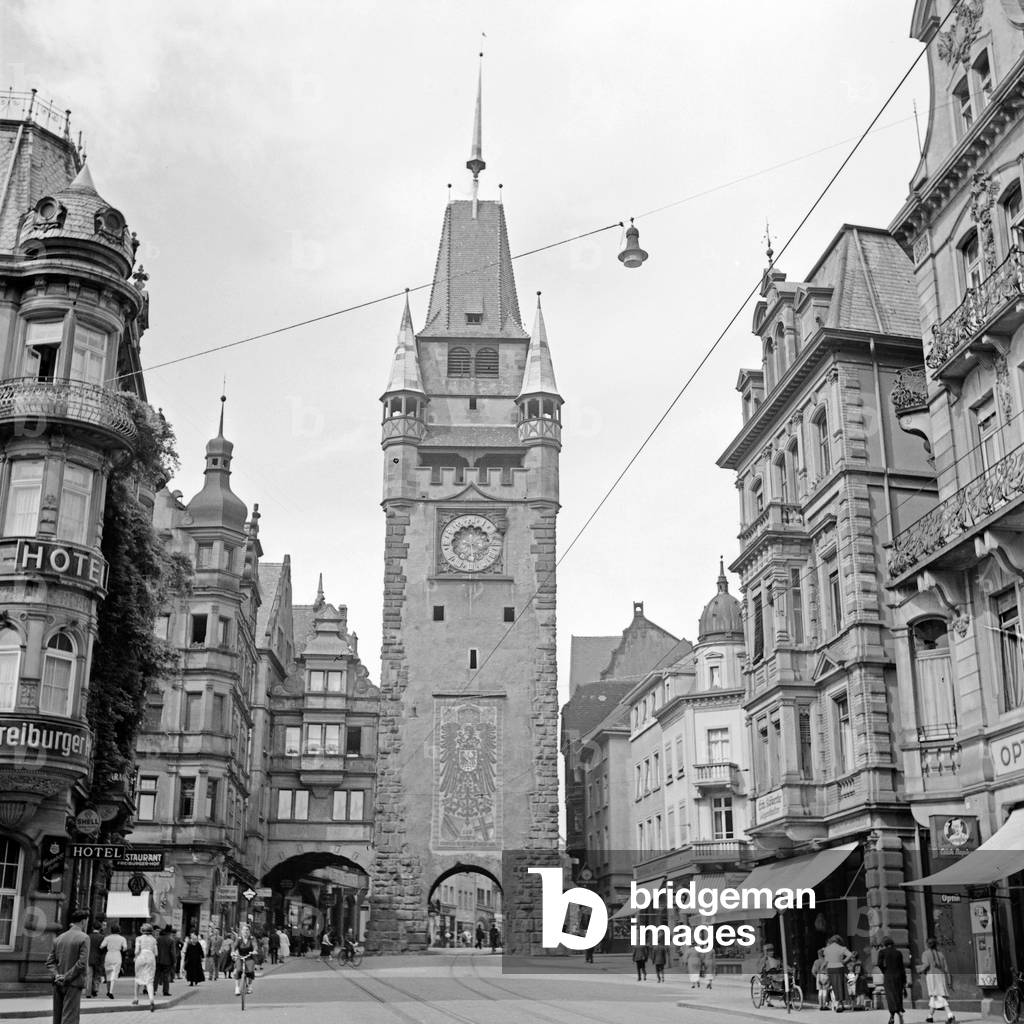 Martinstor gate at Freiburg, Germany 1930s (b/w photo)