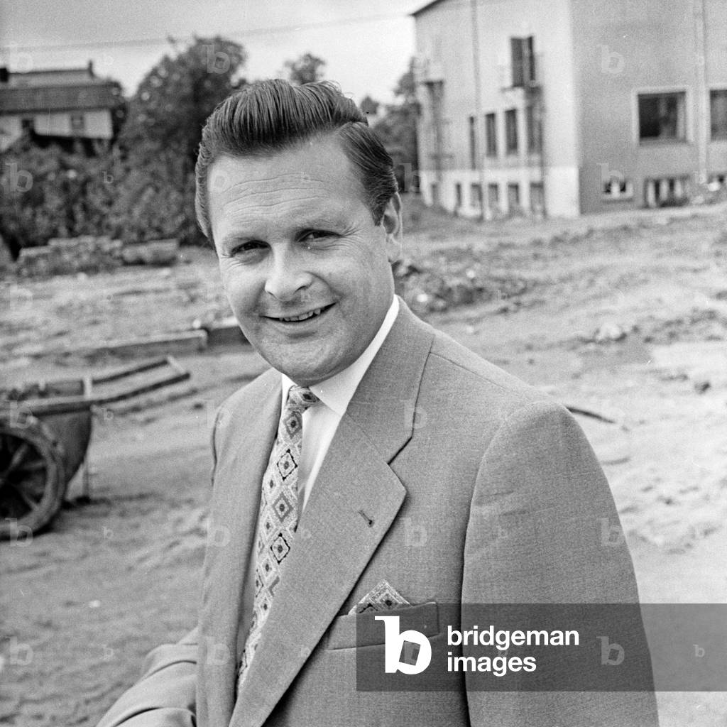 Actor on his way to the set for the TV show 