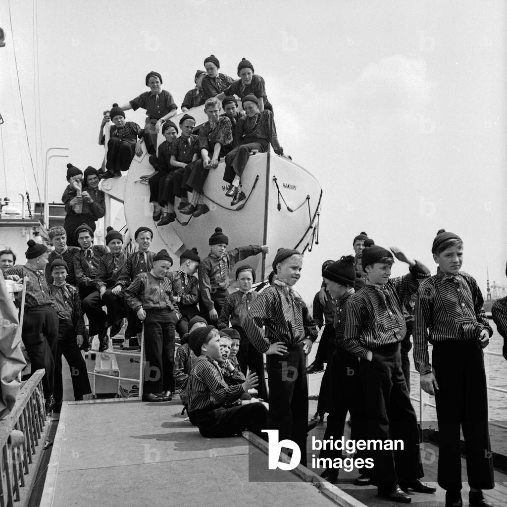 Music show of German TV channel Norddeutscher Rundfunk from St Pauli jetty at Hamburg, Germany 1961