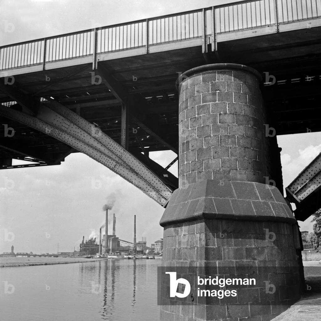 Friedrich Wilhelms Huette, metallurgical plant at Muelheim, Germany 1930s (b/w photo)