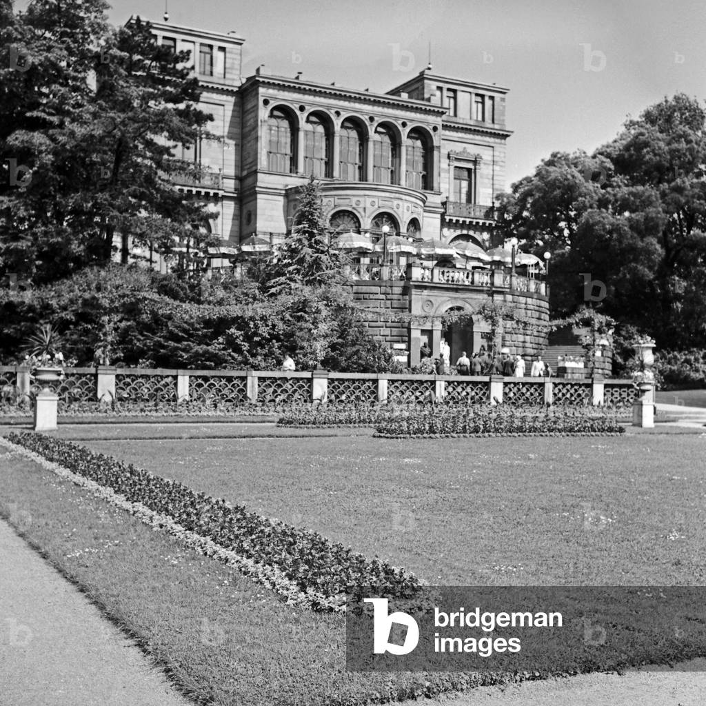 Villa Berg mansion at Stuttgart, Germany 1930s (b/w photo)