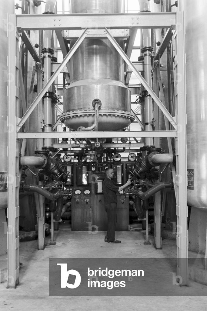 A guided tour through a factory of fatty acid in Witten, Germany 1930s (b/w photo)