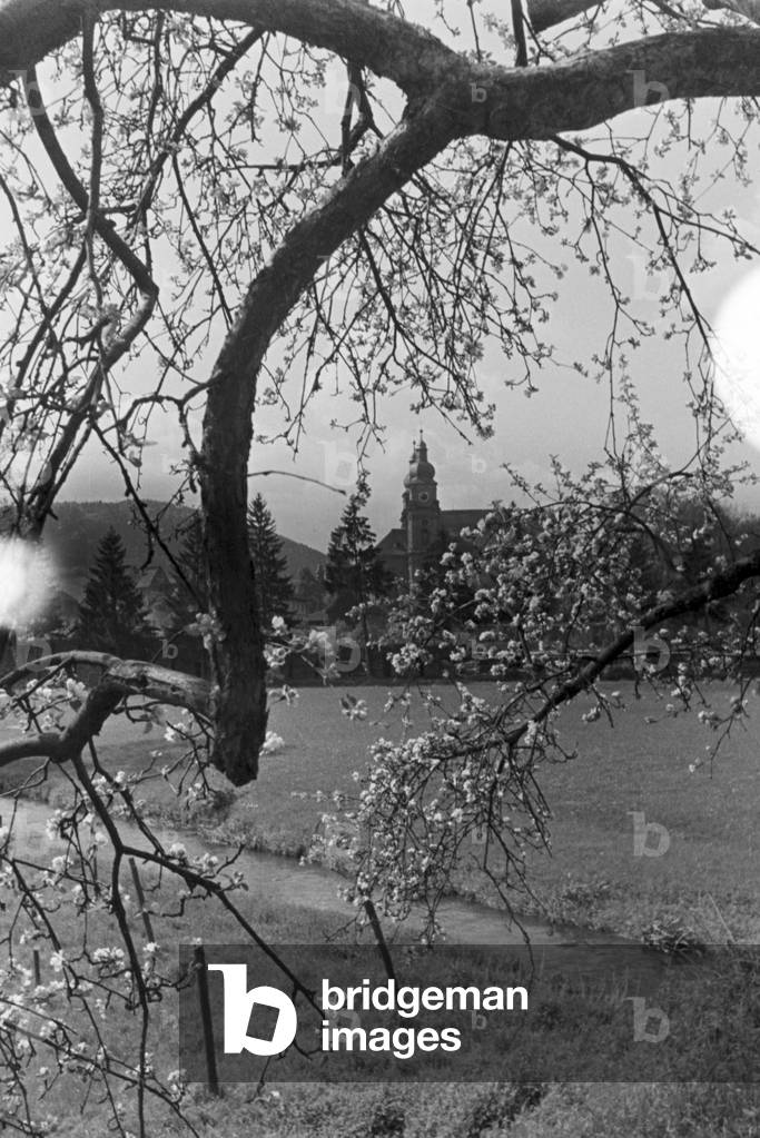 St Gangolf's church at Amorbach in the Bavarian Odenwald area, Germany 1930s (b/w photo)