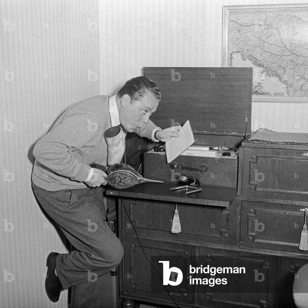 German violinist Helmut Zacharias creating sound effects with his tape recorder, Germany 1950s