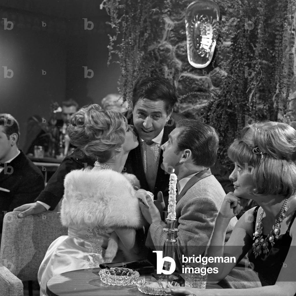 Swiss singer Vico Torriani performing at Hamburg wioth Grit Boettcher on the left, Germany 1960s