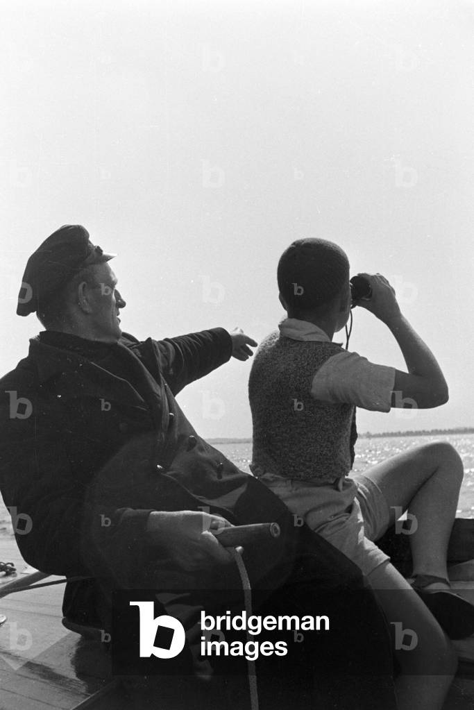 A summer day at the Baltic Sea, Germany 1930s (b/w photo)