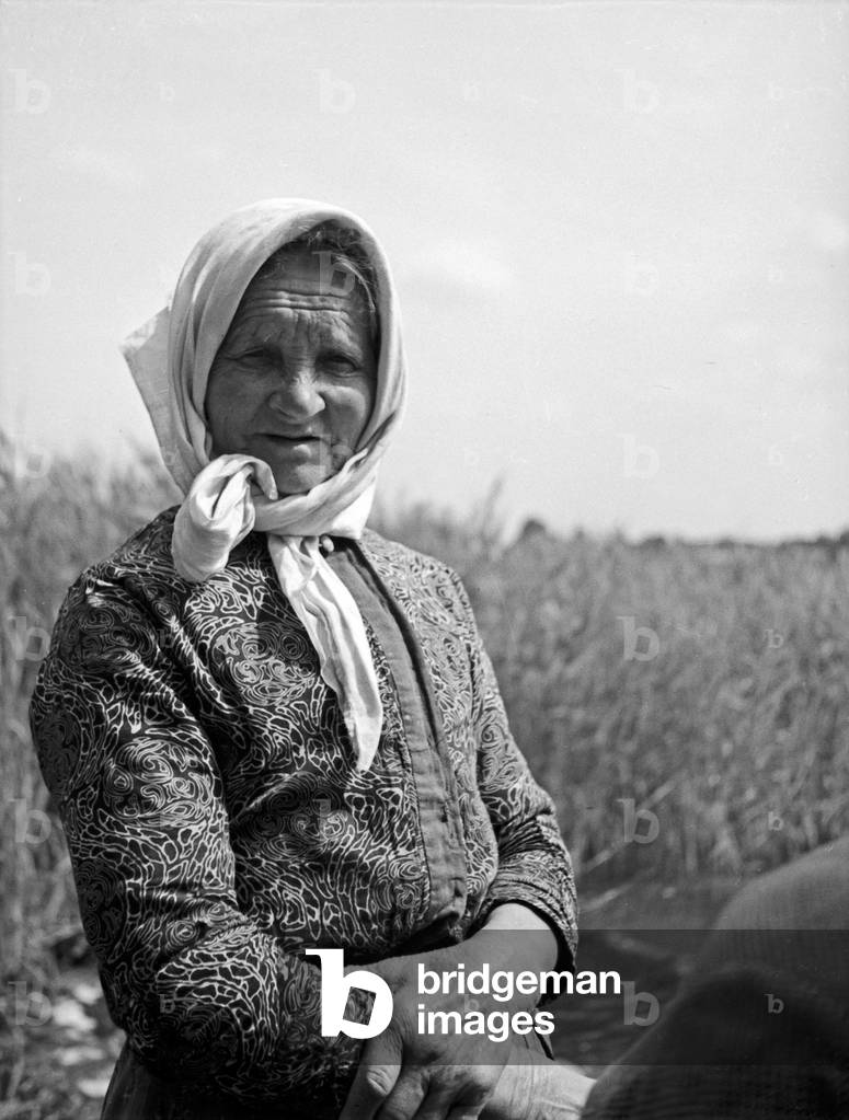 Portrait of an old woman of Masuria, East Prussia, 1930s (b/w photo)