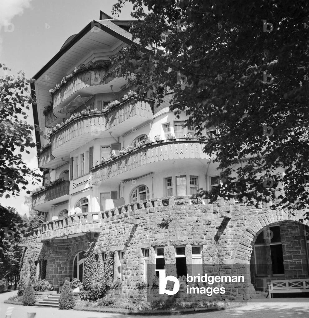 At the climatic spa Bad Rippoldsau Schapbach in the Black Forest region, Germany 1930s (b/w photo)