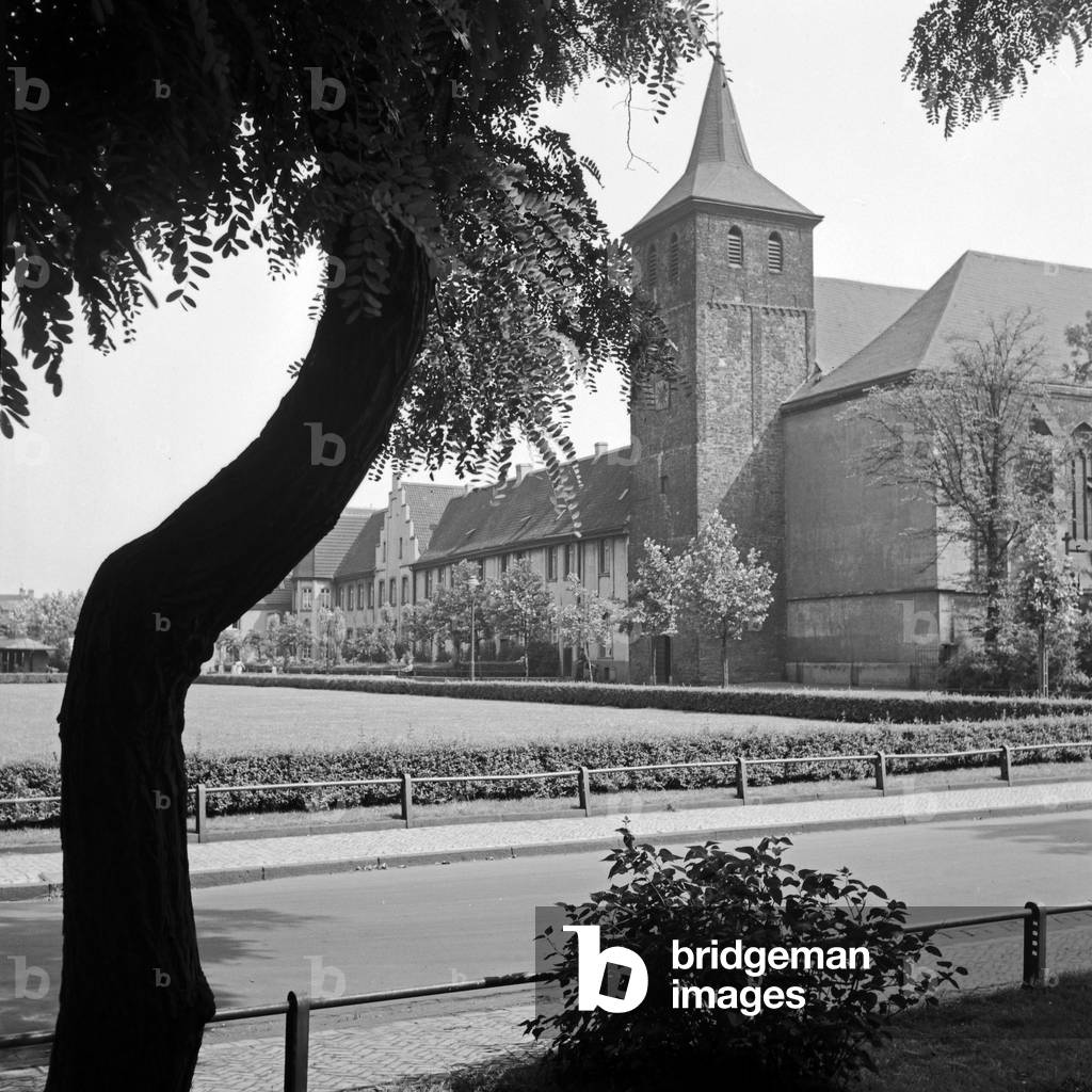 Premonstratensian abbey at Duisburg Alt Hamborn, Germany 1930s (b/w photo)