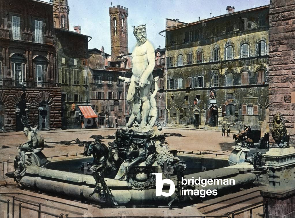 Italy, Florence, Signoria square and the Fountain of Neptune by Bartolomeo Ammannati, image date: circa 1910. Carl Simon Archive