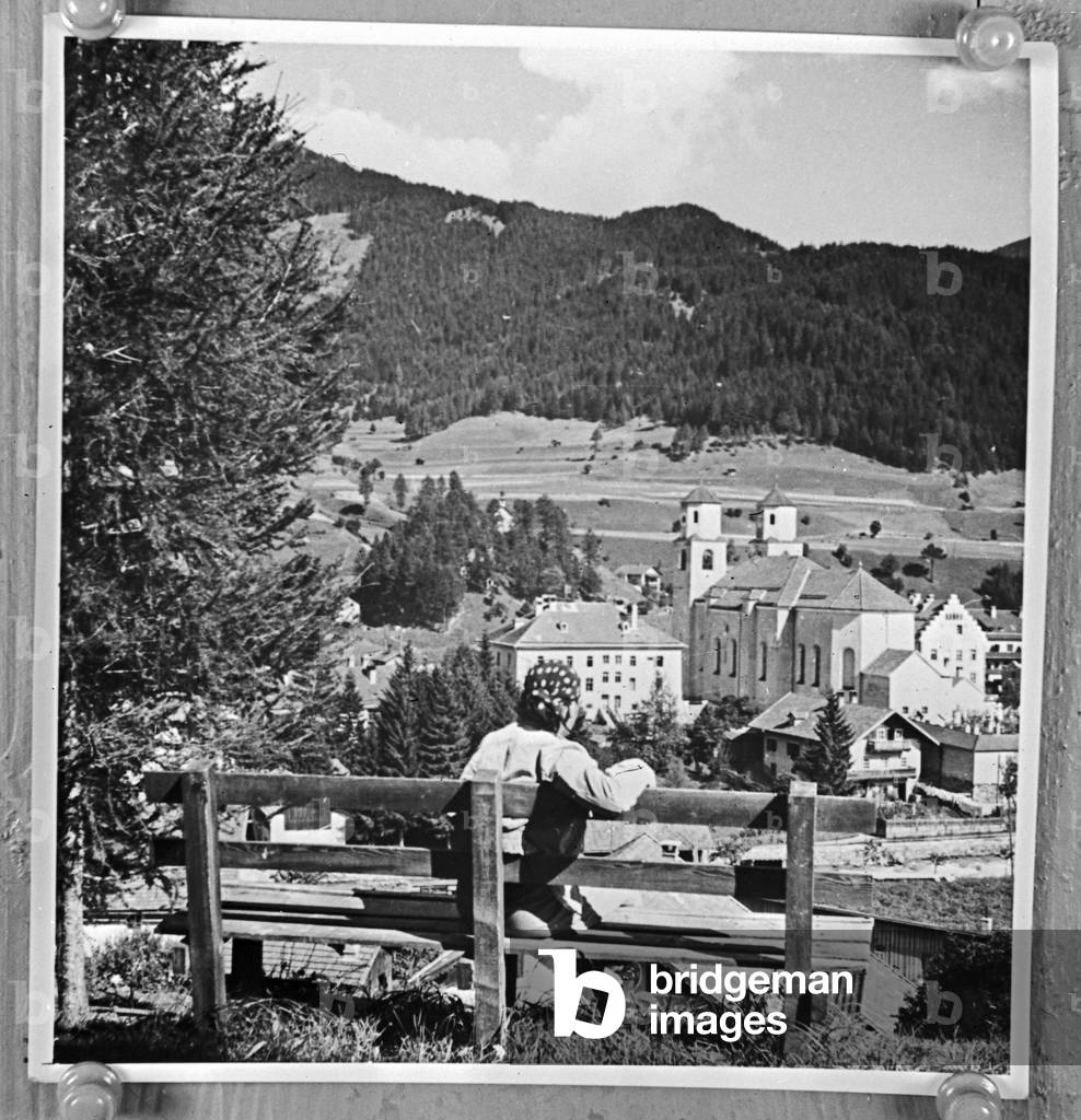 Artwork of an elder photograph, Germany 1930s (b/w photo)