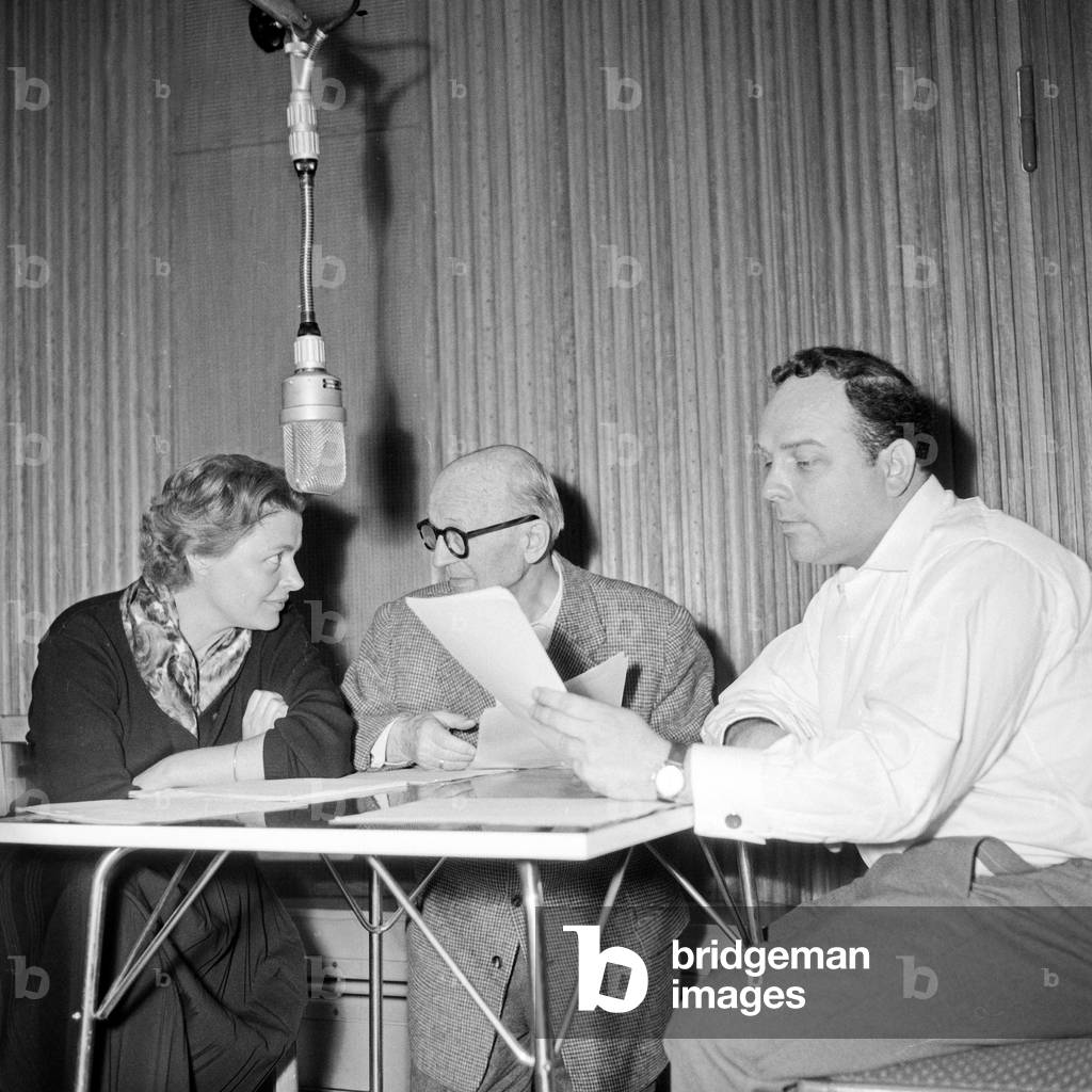 Gisela von Collande, Paul Bildt and Wolfgang Wahl speaking at the audio play 