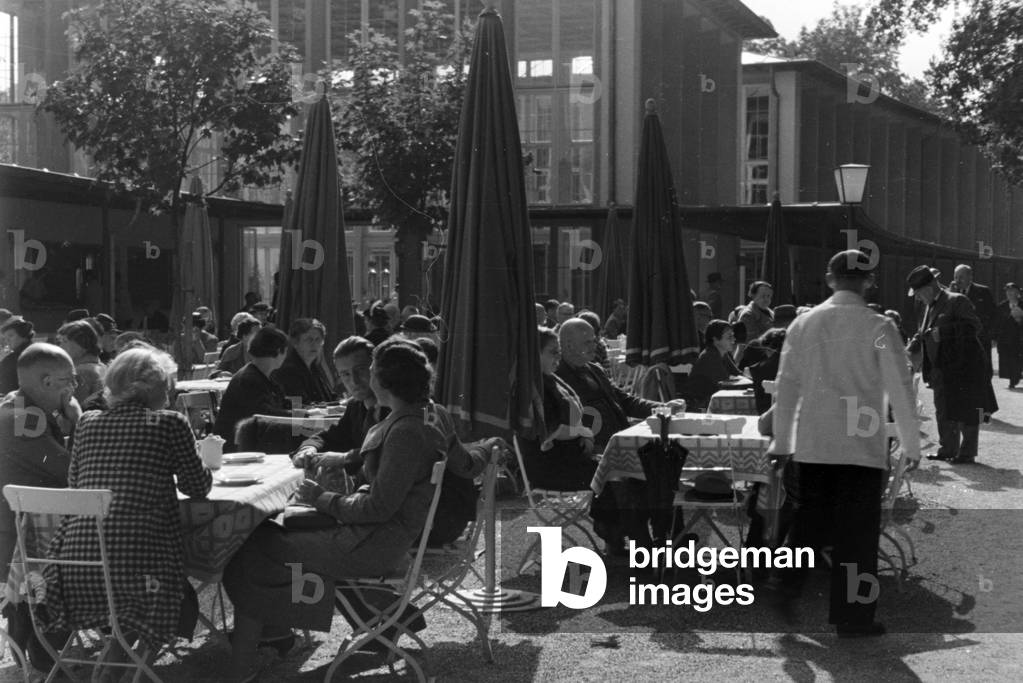 A trip to Bad Mergentheim, Germany 1930s (b/w photo)