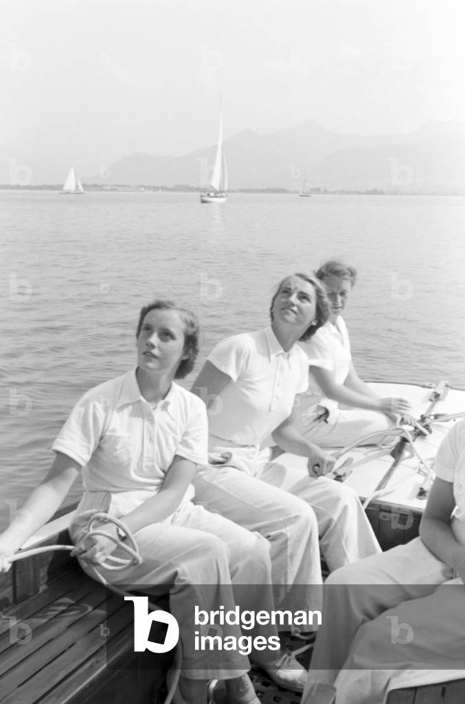 Sailing lessons on the Chiemsee, Germany 1930s (b/w photo)