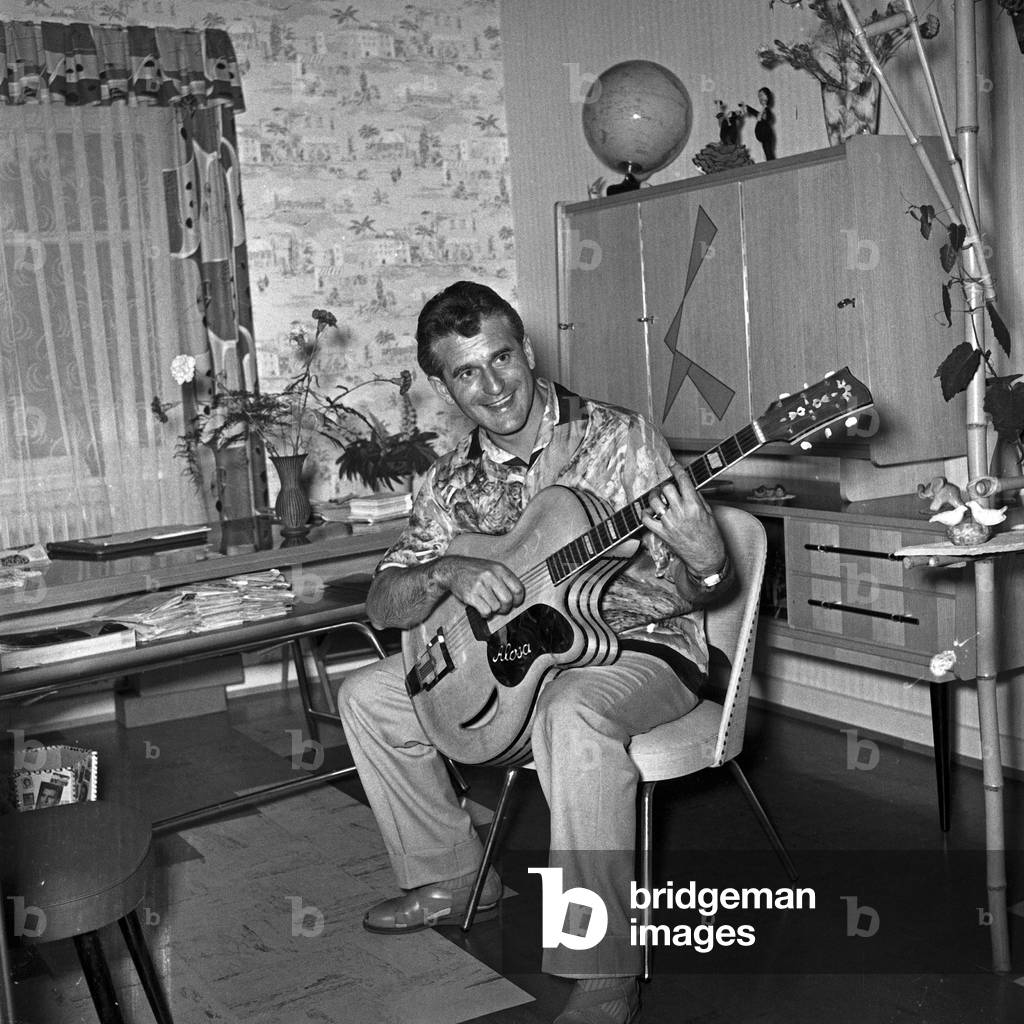 Singer of the duo at Hamburg, Germany 1950s