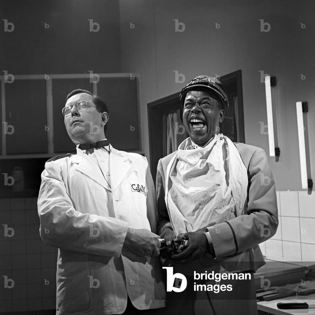 German actor Guenther Jerschke (left) at the entertainment show 