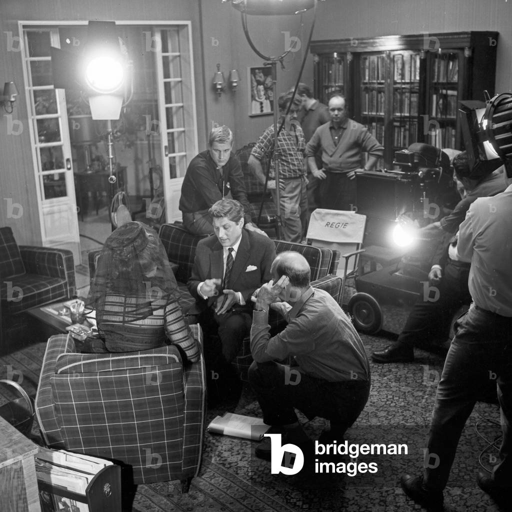 Allow me, my name is Cox