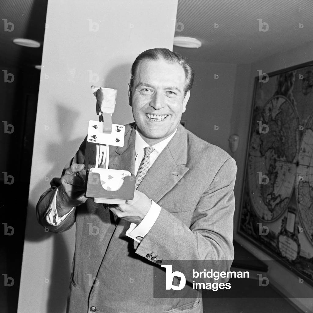 A conjurer showing his arts, Germany 1960s