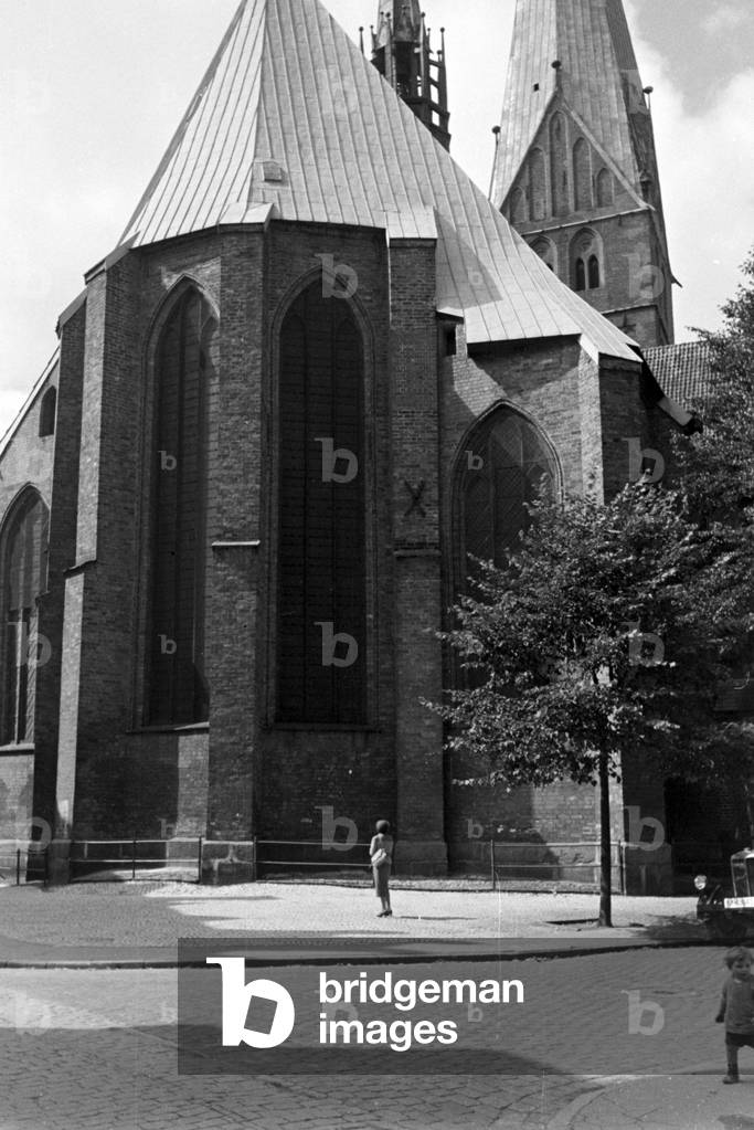 Around Luebeck cathedral, Germany 1930s (b/w photo)