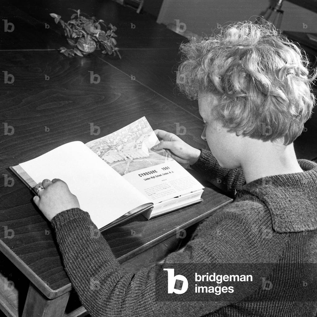 The village of Linden in Holstein presenting the exhibition 