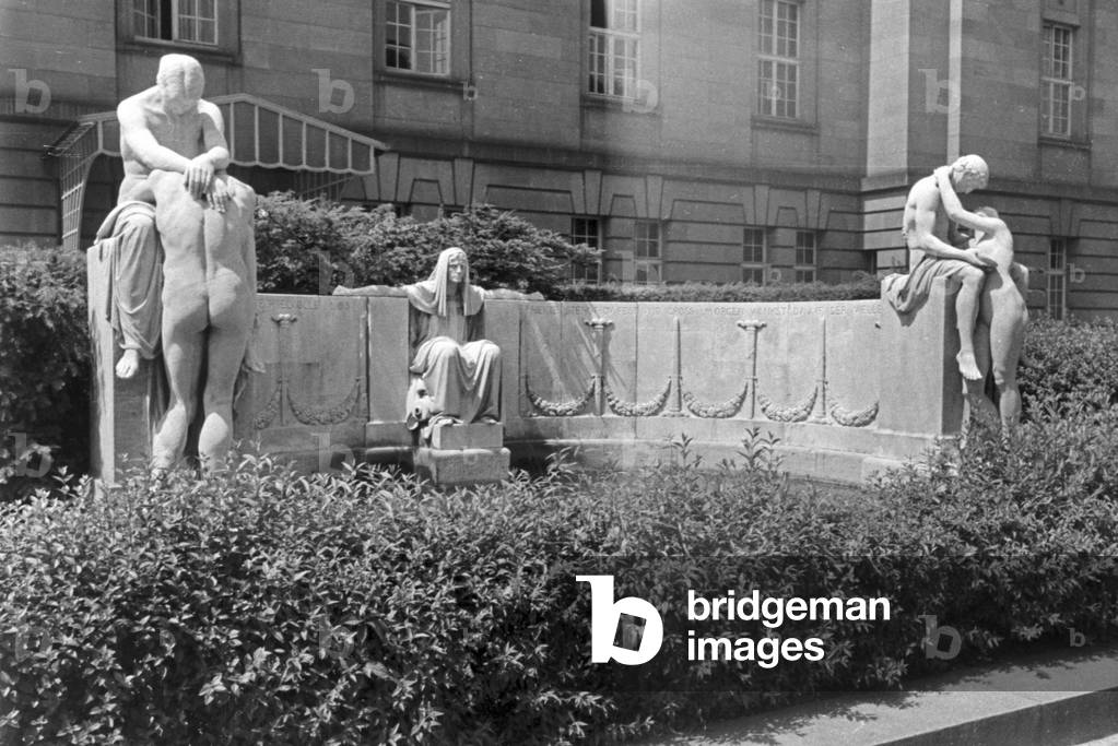 A trip to Marbach, Germany 1930s (b/w photo)