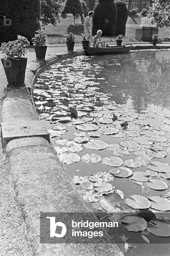 A trip to Stuttgart, Germany 1930s (b/w photo)