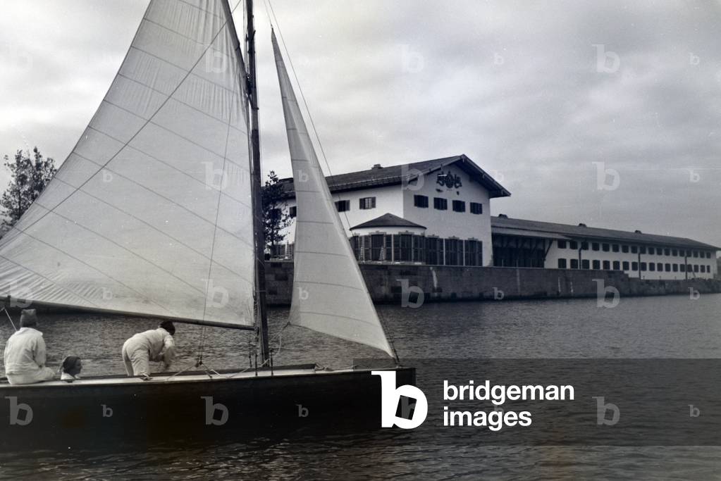Sailors on a boat near the coast on the Chiemsee, Germany 1930s (b/w photo)