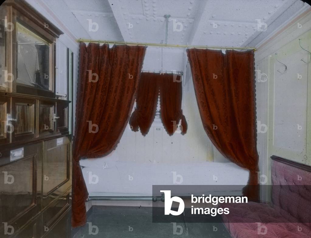 The maiden voyage of the Titanic 1912 - sleeping cabin of the Titanic - Carl Simon, hand coloured glass slide