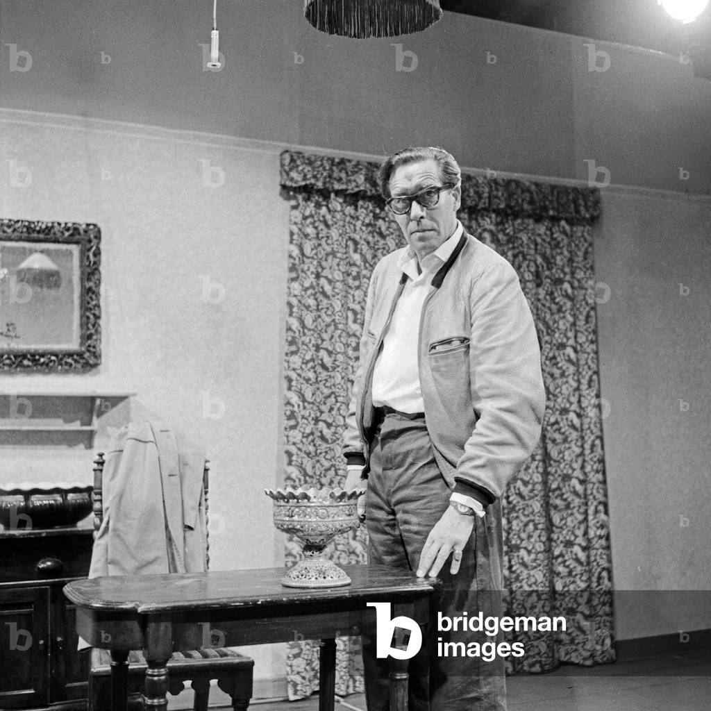 A German actor producing a teleplay with Germany TV and radio staion NDR, Germany 1950s