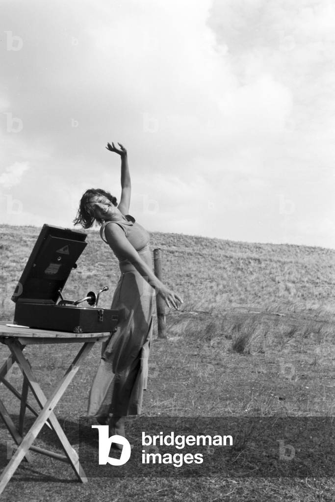 The popular dancer Gret Palucca on vacation on Sylt, Germany 1930s (b/w photo)