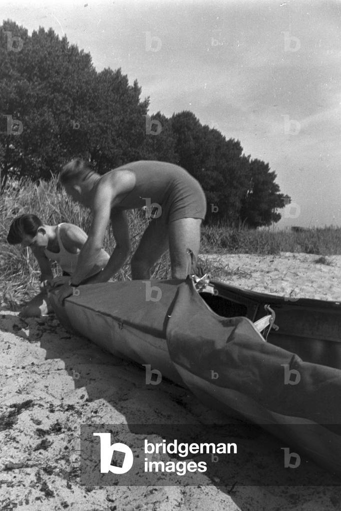 Vacation at the Baltic Sea, Germany 1930s (b/w photo)