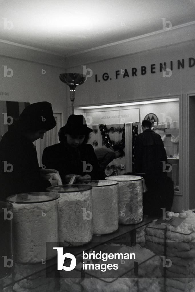 A stand by the company I.G.Farbenindustrie with aceta artificial silk, on the occasion of the Wiener Modewoche in the house of fashion 