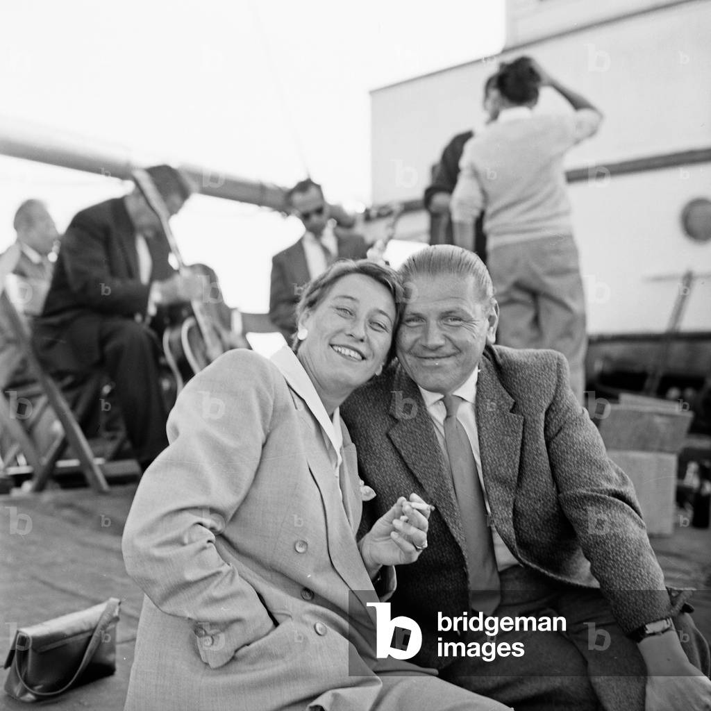 Voyagers and special guests on the Polydor ship 