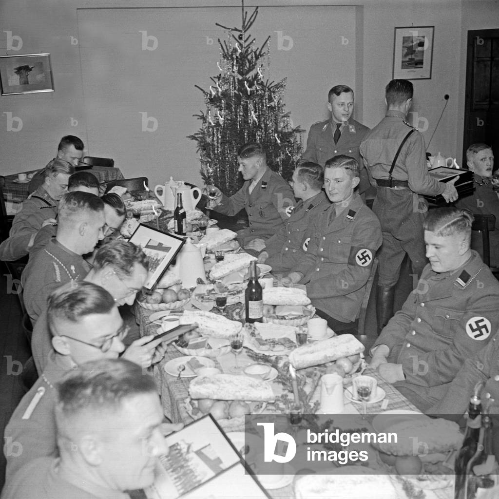Christmas party at the horseriding school at Berlin Zehlendorf, Germany 1930s (b/w photo)