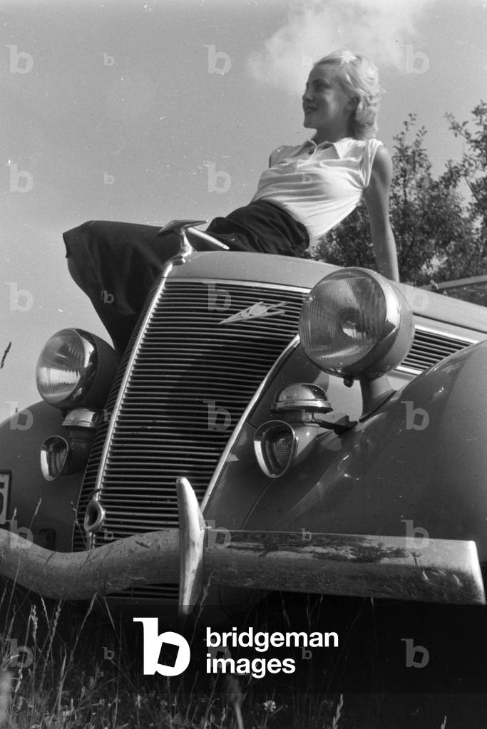 A trip to Kitzingen, Germany 1930s (b/w photo)