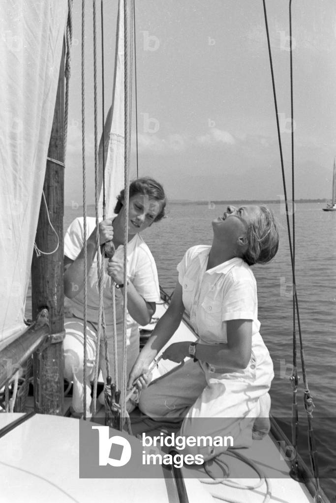 Sailing lessons on the Chiemsee, Germany 1930s (b/w photo)
