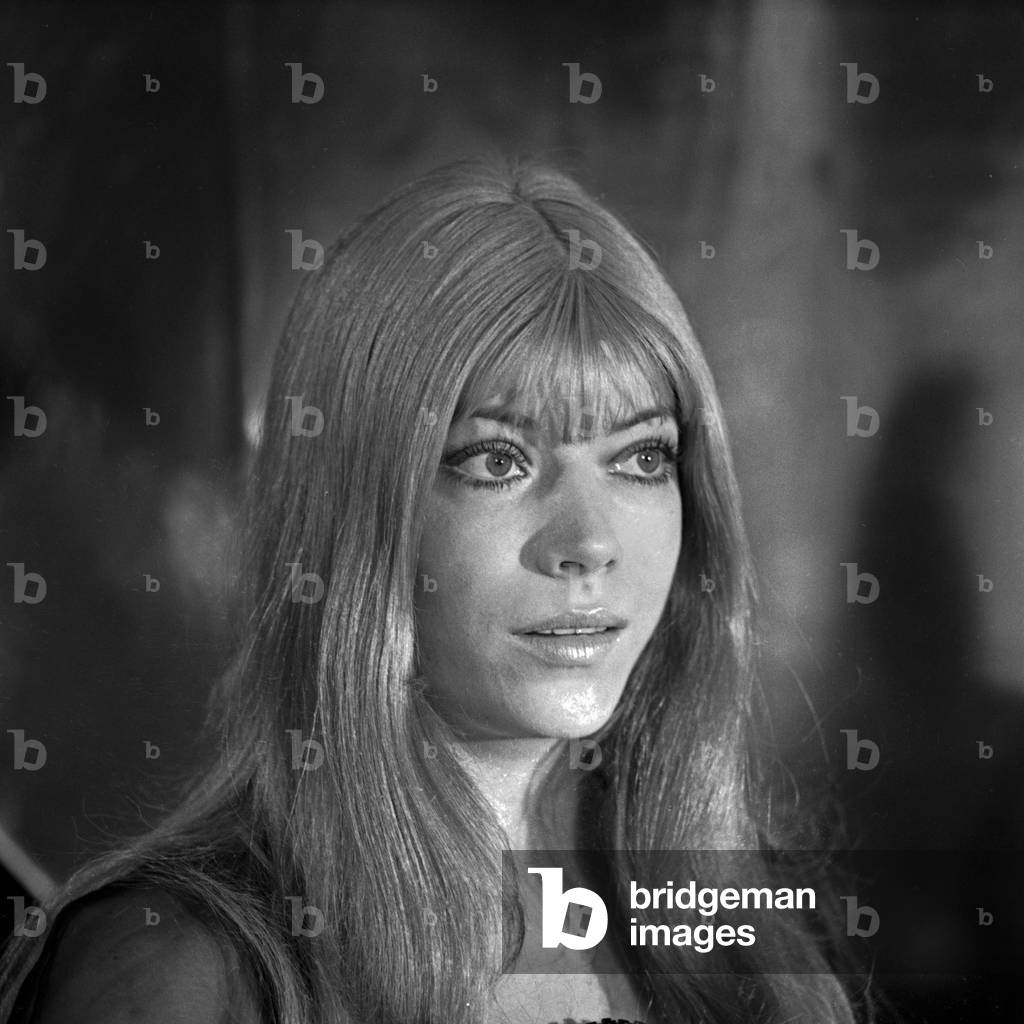 German singer and actress Katja Ebstein doing rehearsals for a German TV show, Hamburg 1972