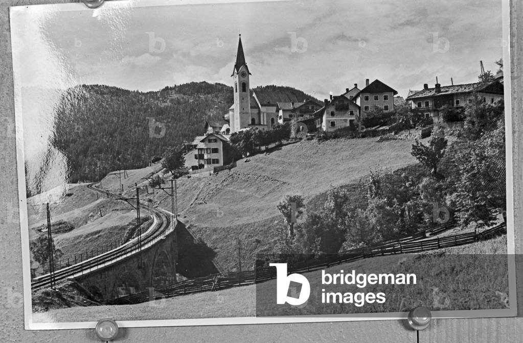 Artwork of an elder photograph, Germany 1930s (b/w photo)