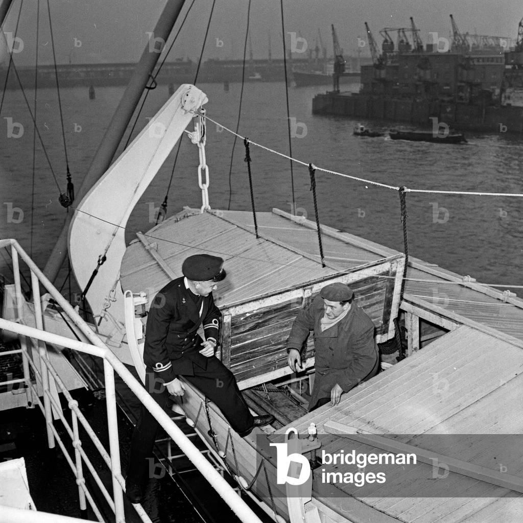 Coverage about the work of the water police at Hamburg, Germany 1960s
