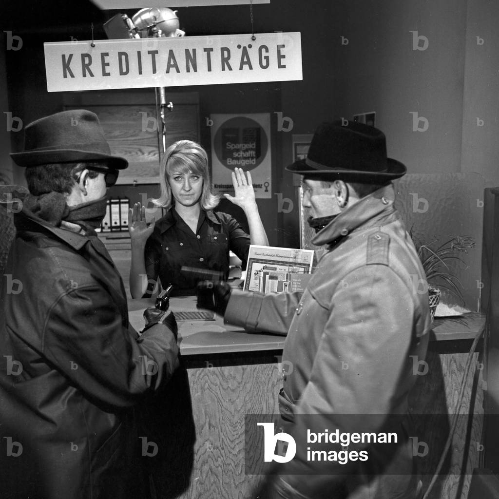 Deutschland 1966, Regie: Jürgen Roland, Szenenfoto beim Banküberfall